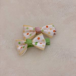 Polka dots bow hair clips (set of two)